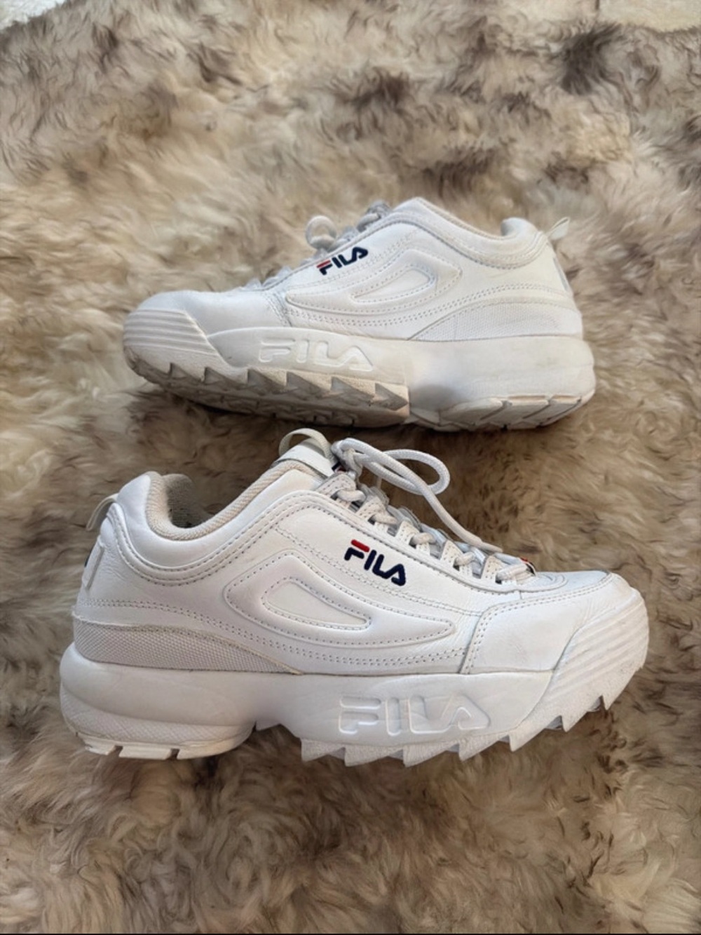 Women's Disruptor II Premium Casual Athletic Sneakers 8.5 - 9 FILA platform
